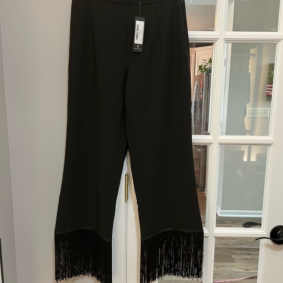 Lulu's Catch a Crush Black Fringe Hem Cropped Pants Sz S NWT - Picture 3 of 13